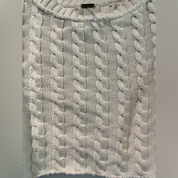 Free People 100% Cotton Tuesday Cream Cable Knit Cropped Sweater Size Medium - Picture 9 of 12